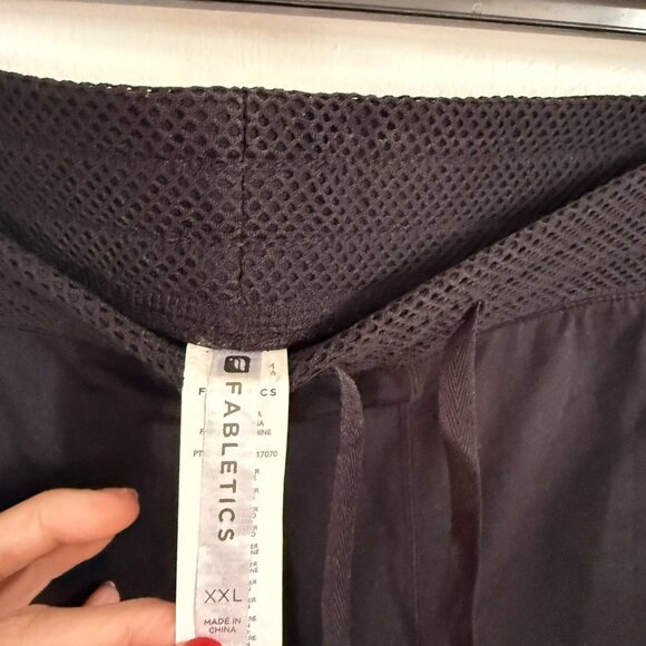 Fabletics Linda Jogger XXL Sweatpant with Mesh Side Detail - Picture 4 of 4